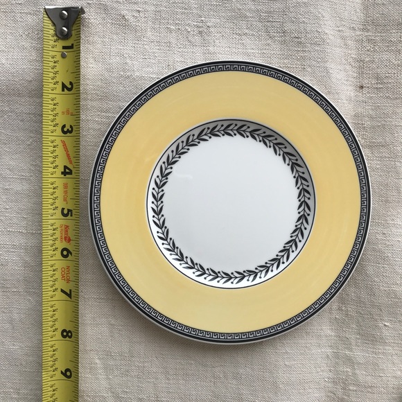 Villeroy & Boch Audun Fleur Porcelain Bread & Butter Plate - Picture 3 of 3